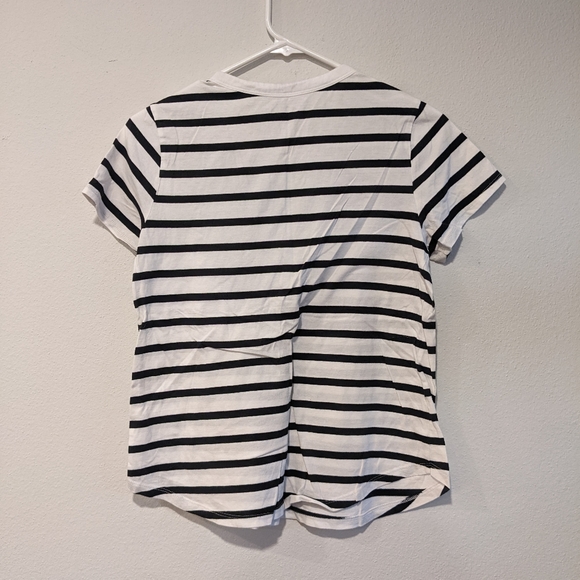 *10/$10* Women's Old Navy Striped Pineapple T-shirt Tee - Size Small - Picture 5 of 6